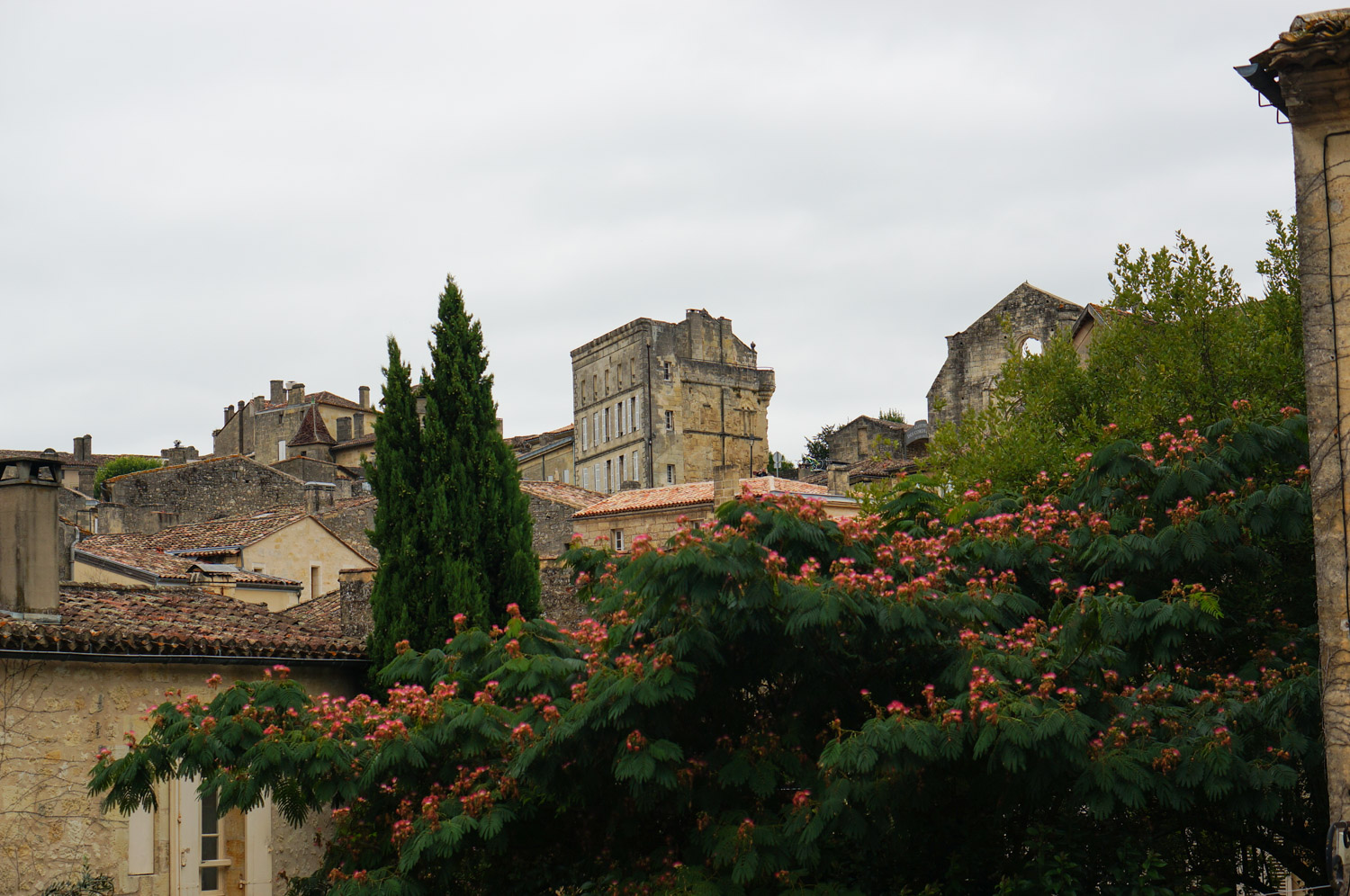 saint-émilion, saint-emilion, st-émilion, st-emilion, bordelais, tourisme bordelais, tourisme aquitaine, village médiéval