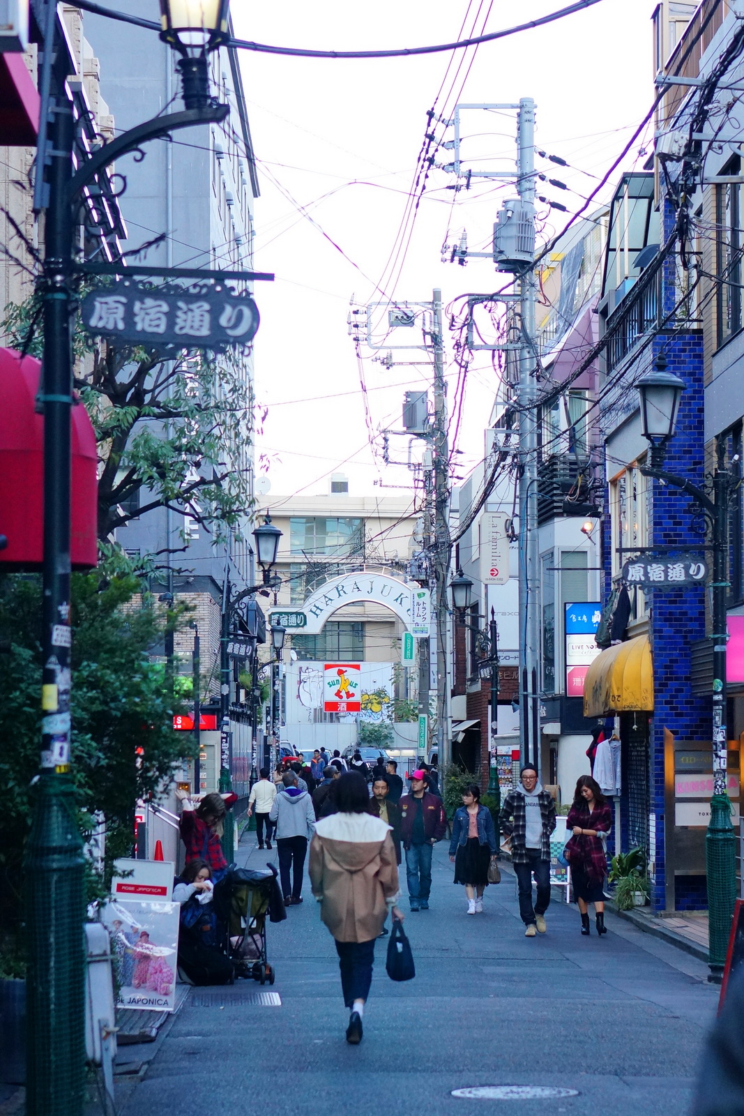 harajuku street, street life tokyo, city life tokyo